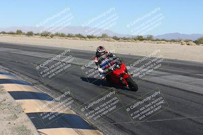 media/Dec-01-2025-Moto Forza (Mon) [[2daa91e15f]]/2-Intermediate Group/Session 4 (Turn 10 Inside)/